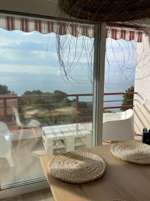 Precioso Apto Miami Playa: Beachfront Retreat With Wi-fi And Netflix