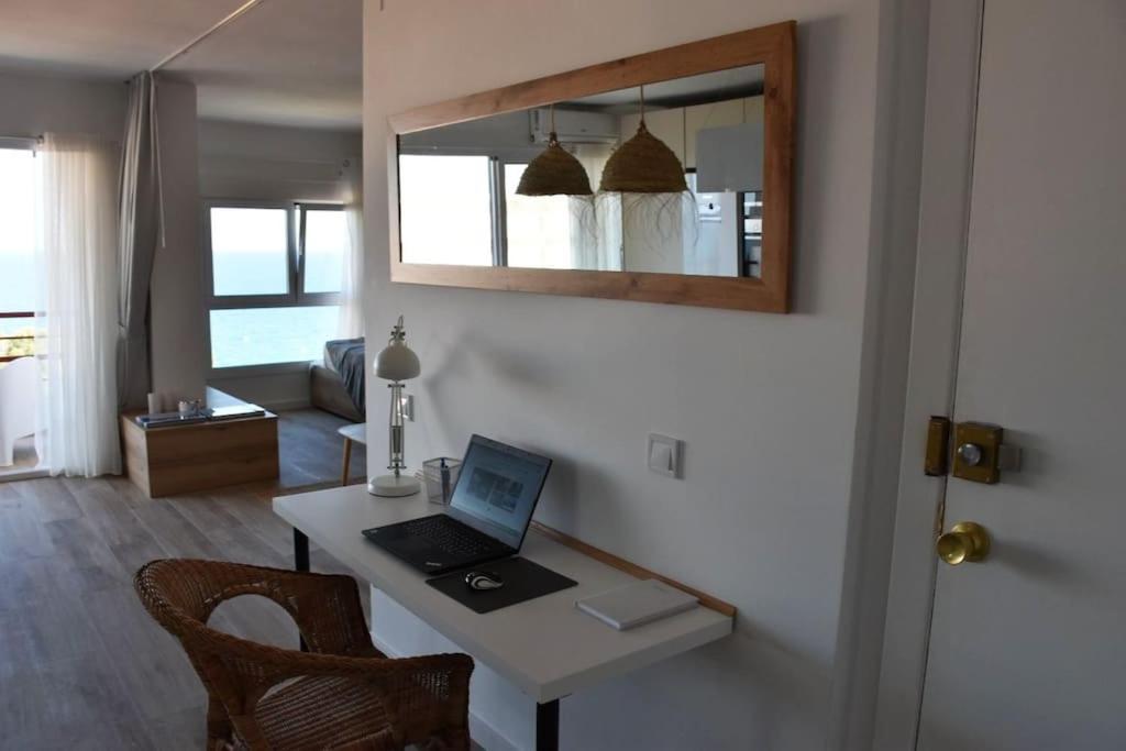 Precioso Apto Miami Playa: Beachfront Retreat With Wi-fi And Netflix Apartment *