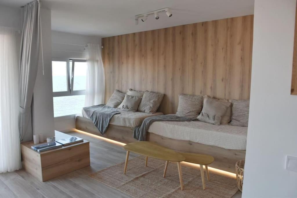 Precioso Apto Miami Primera Linia Playa Cala De Sirenas, Con Wifi Y Netflix, Adecuado Teletrabajar