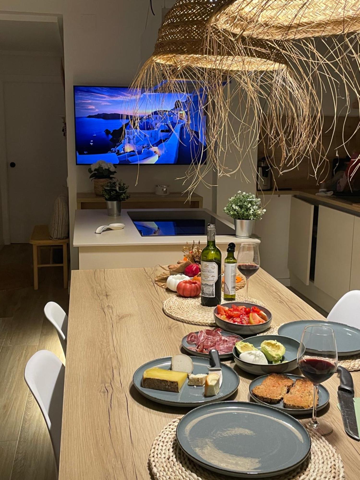 Precioso Apto Miami Playa: Beachfront Retreat With Wi-fi And Netflix Apartment *